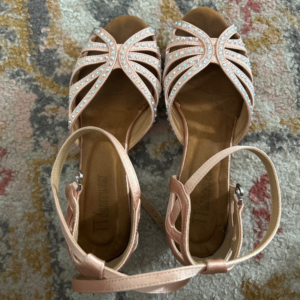 Ballroom dance shoes
